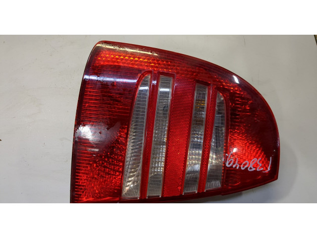 Задний фонарь        Skoda SuperB 2001-2008 