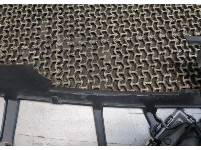 Решетка радиатора  Citroen Jumpy (Dispatch) 2007-2016           1.6 1497651077