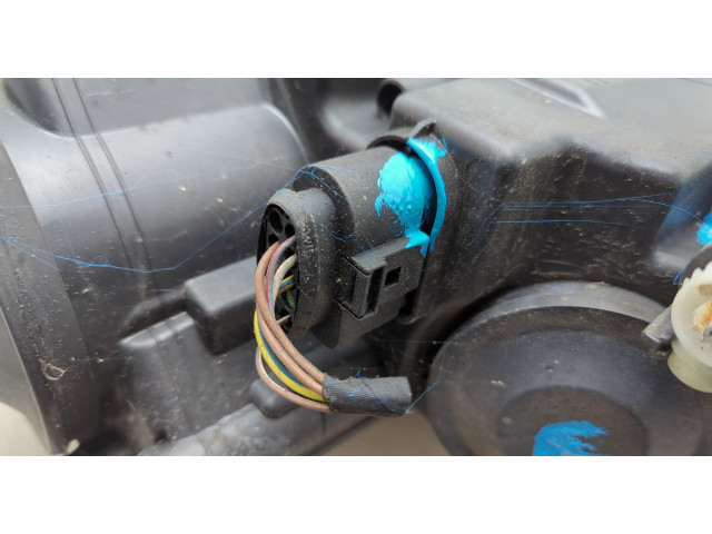 Фара передняя  Volkswagen Passat 6 2005-2010 правая 