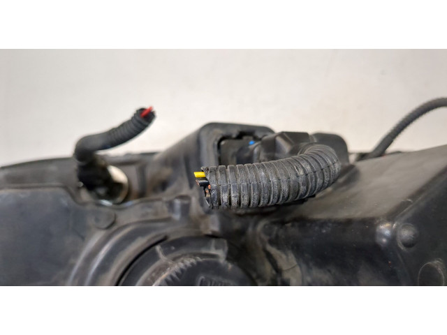 Фара передняя  KIA Sorento 2002-2009 левая 