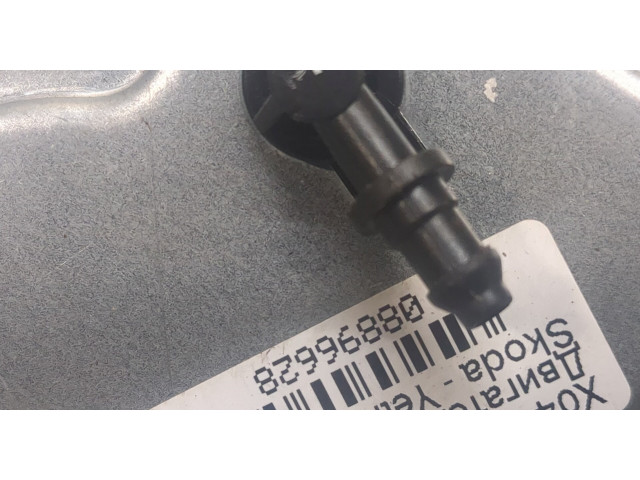 Моторчик заднего дворника  Skoda Yeti 2013-2018      