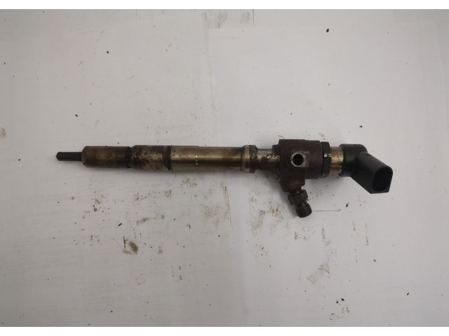 Форсунка топливная Skoda Rapid 2012-2020 03L130277S