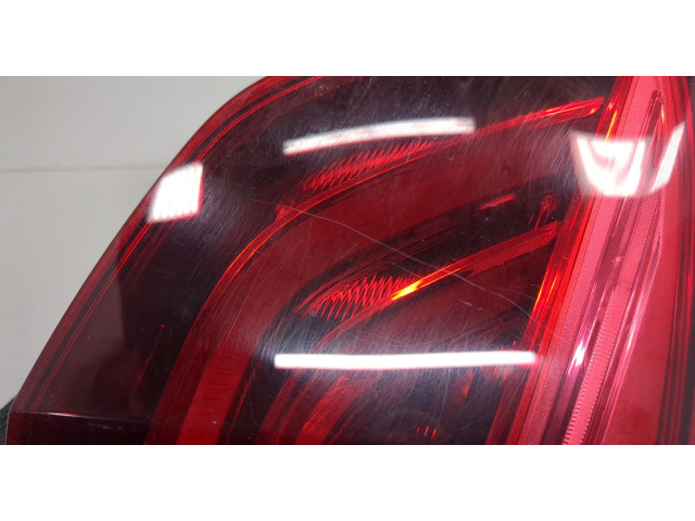 Задний фонарь          