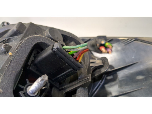 Задний фонарь        Citroen C4 2015- 