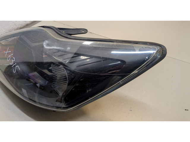 Фара передняя  Ford Focus 2 2008-2011 левая 