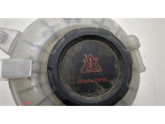 Бачок расширительный  Volkswagen Atlas Cross Sport 2019- 5Q0121407AA, 2Q0121321A   