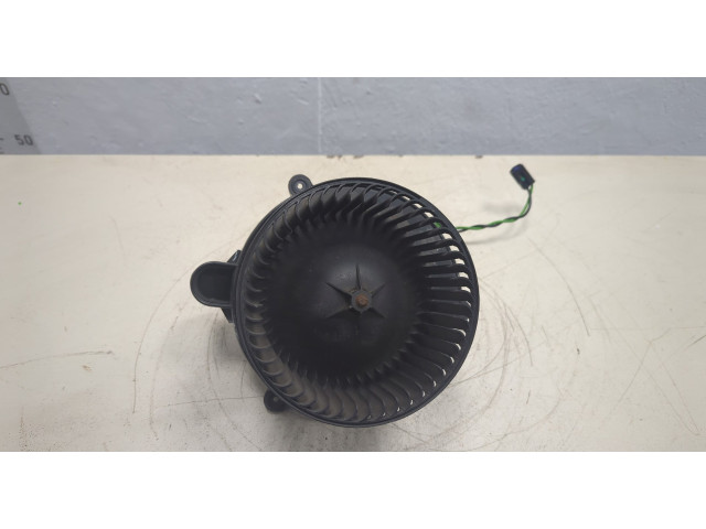 Моторчик печки Jeep Commander 2006-2010 5166300AB 5166300AB