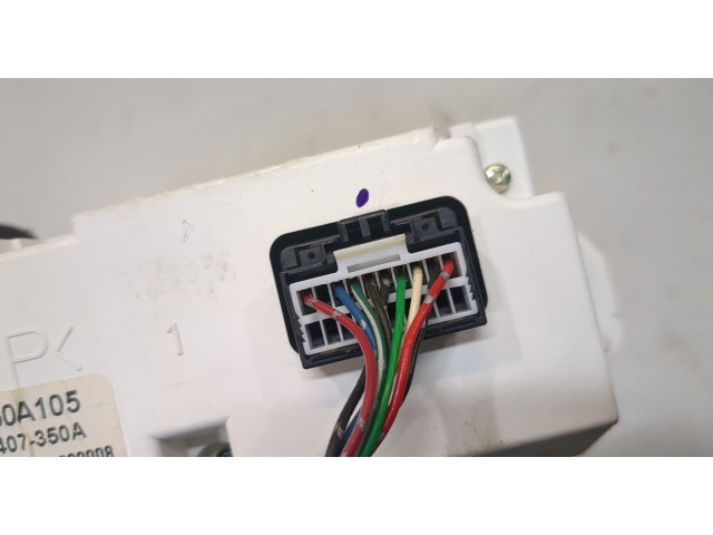 Дисплей бортового компьютера Mitsubishi Endeavor