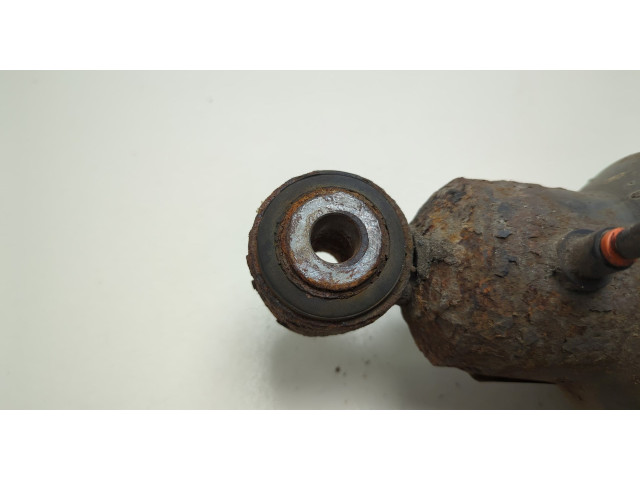 Стойка амортизатора  Infiniti QX56 2004-2010      