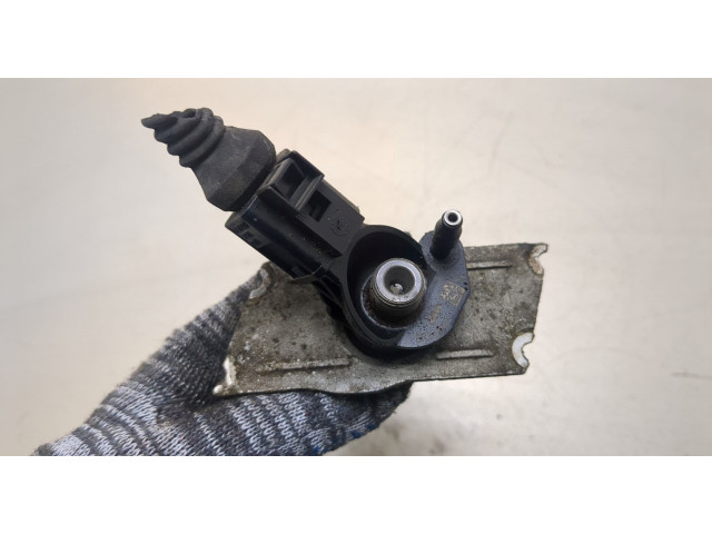 Форсунка топливная  Audi A8 (D3) 2005-2007    038130073BJ     