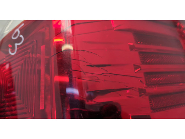 Задний фонарь          