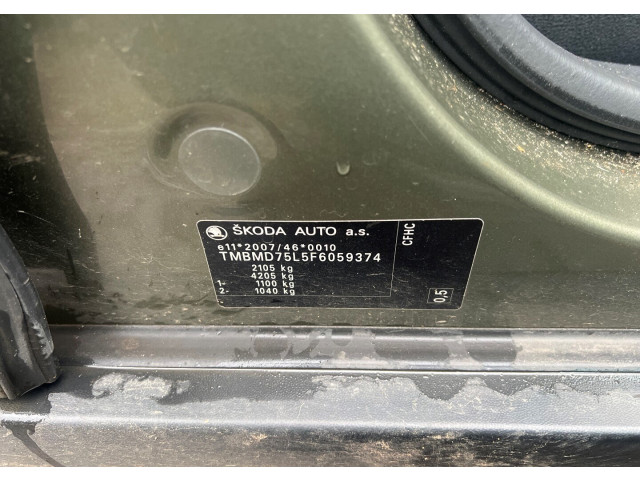 Форсунка топливная  Skoda Yeti 2013-2018    03L130277Q     