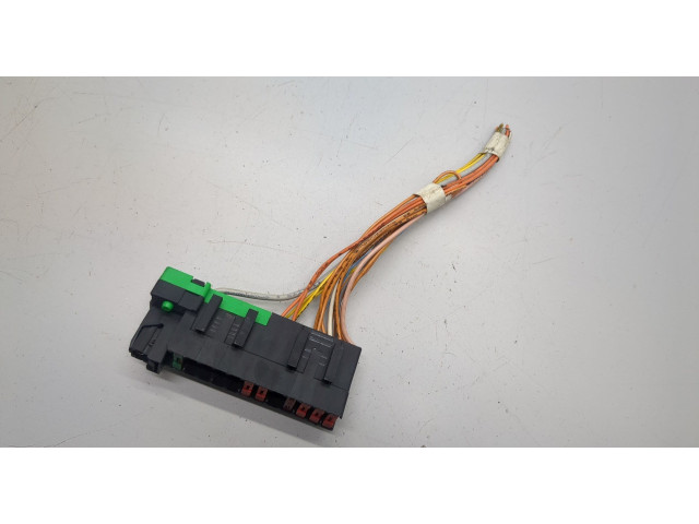 Блок предохранителей  Peugeot 406 1999-2004      9627791880   