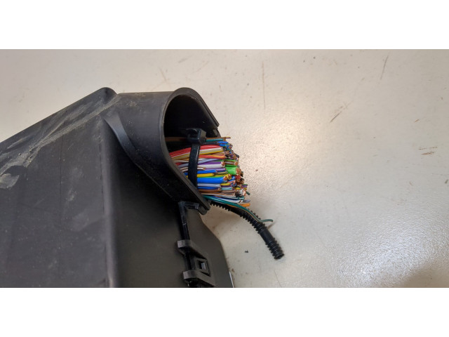 Блок предохранителей Jaguar F-Pace 2016-2020