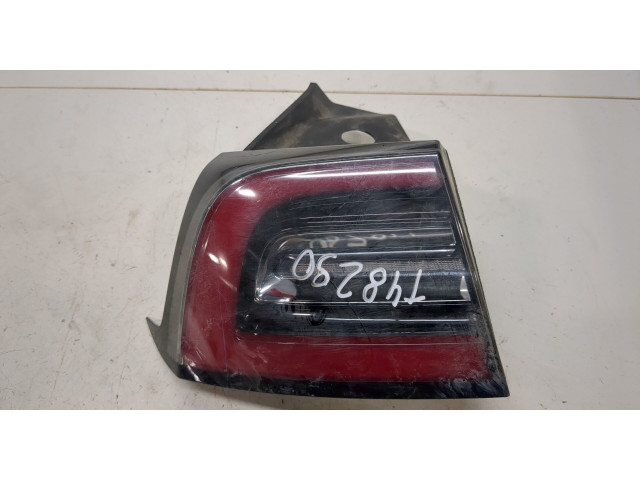 Задний фонарь