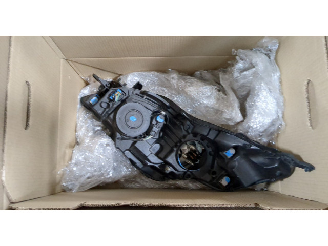 Фара передняя Peugeot 508 2010-2018 правая