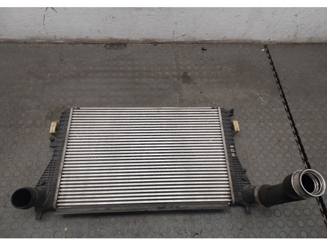 Интеркулер  Volkswagen Passat CC 2012-2017       