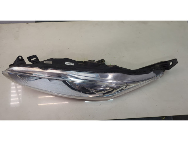 Фара передняя  Ford Fiesta 2012-2019 левая 