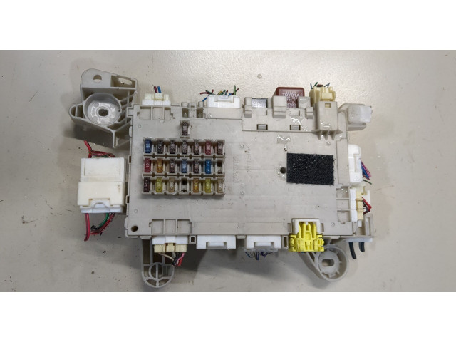 Блок предохранителей  Lexus LS430 UCF30 2000-2006      8273050091     4.3