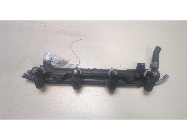 Форсунка топливная  Skoda Fabia 1999-2004    036906031AB     