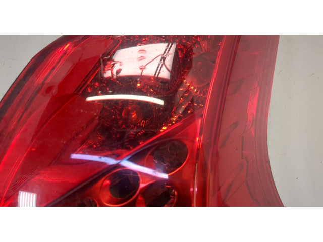 Задний фонарь          