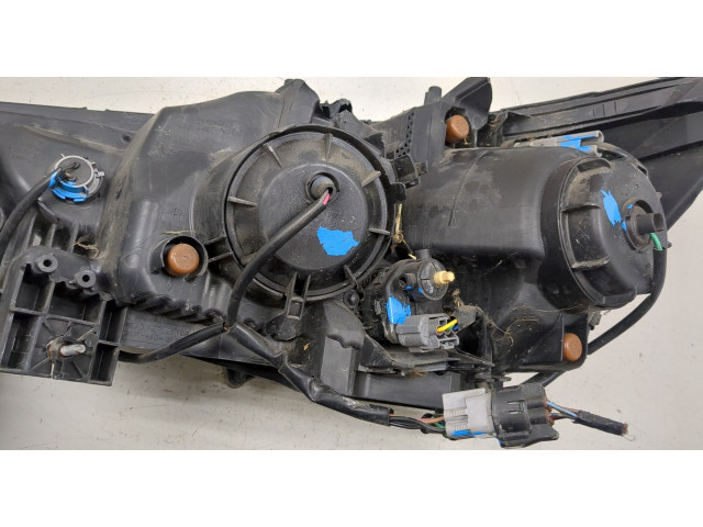 Фара передняя Mitsubishi ASX правая