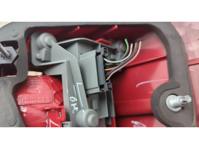 Задний фонарь 1K9945096A