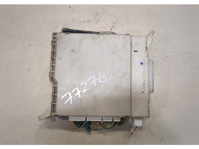 Блок предохранителей Lexus GS 2005-2012 8273030282 3