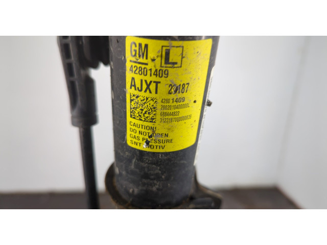 Стойка амортизатора  Chevrolet Trailblazer 2019-      