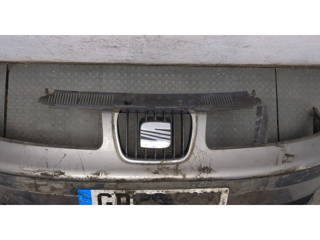 Бампер  Seat Alhambra 2000-2010 передний   