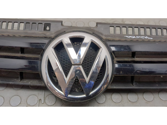 Решетка радиатора  Volkswagen Golf Plus          