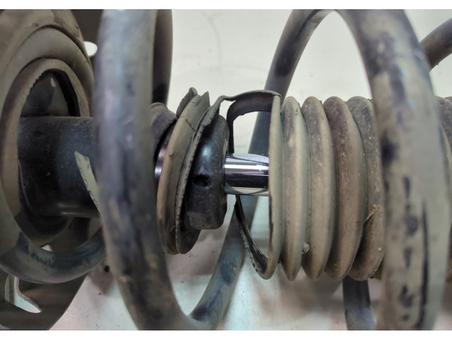 Стойка амортизатора GMC Terrain 2017-2024 84004757