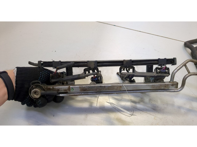 Форсунка топливная Volkswagen Golf 4 1997-2005 06A906031D, 06A133317L