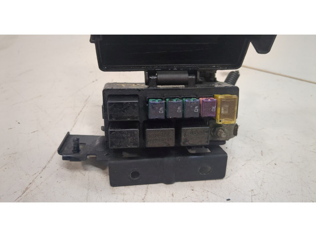 Блок предохранителей  Opel Antara         2