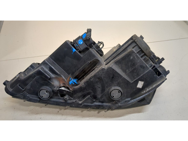 Фара передняя Volkswagen Passat 7 2010-2015 Европа правая