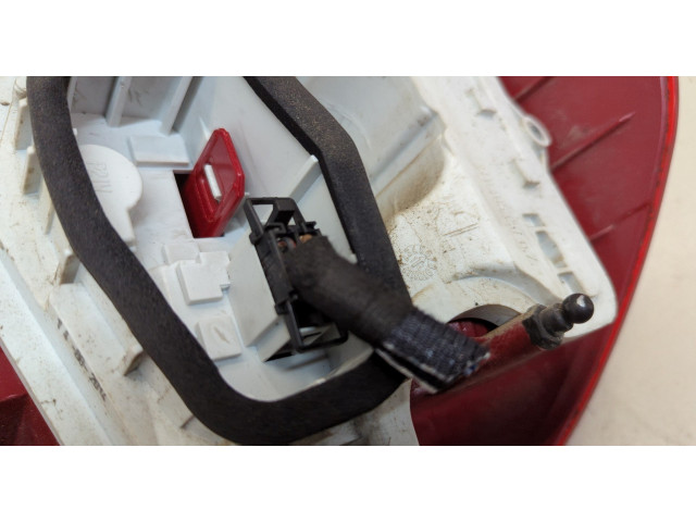 Задний фонарь 5L0945111B