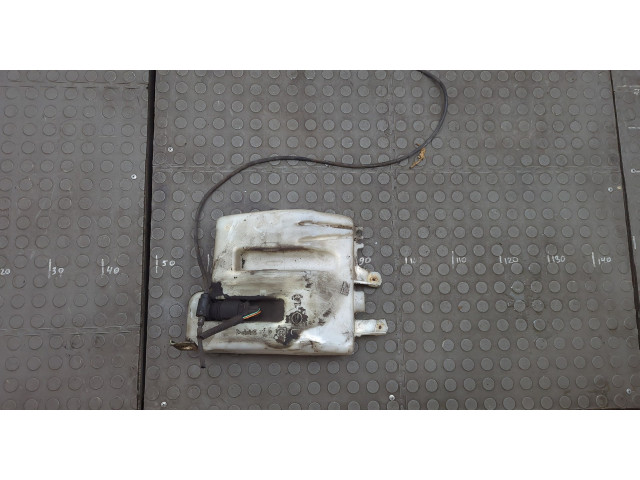 Бачок омывателя  Nissan Note E11 2005-2013    
