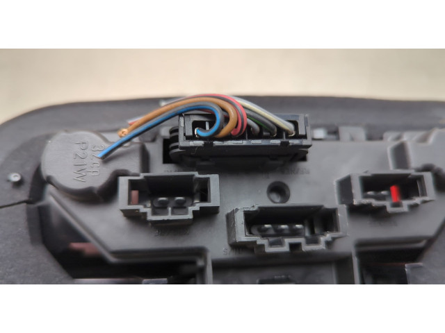 Задний фонарь          