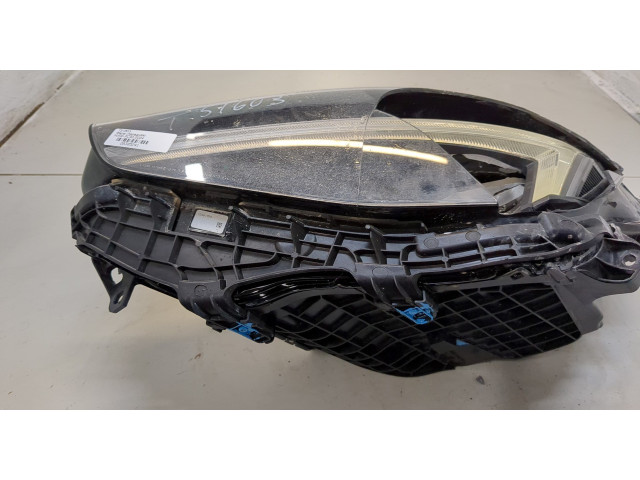 Фара передняя  Volvo XC40 левая 