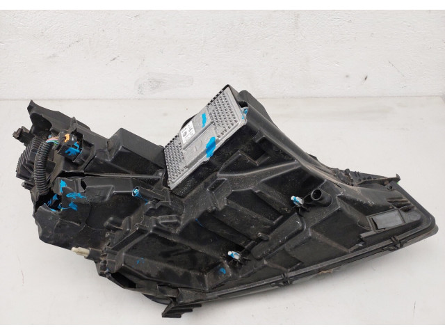 Фара передняя  Peugeot 3008 2016-2020 левая 