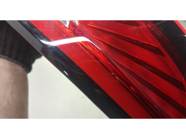 Задний фонарь          