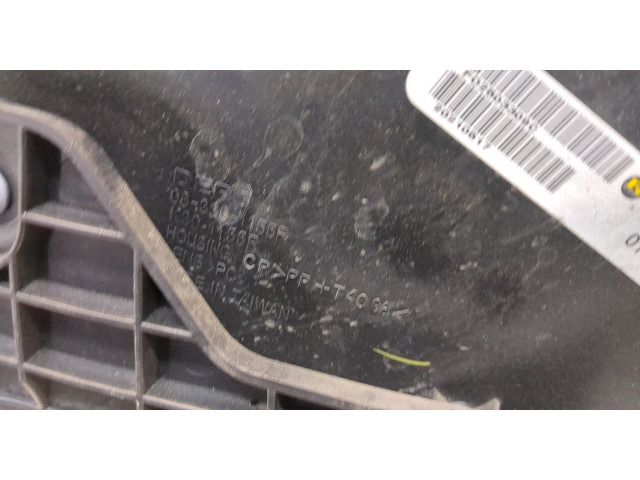 Фара передняя  Ford Escape 2012-2015 правая 