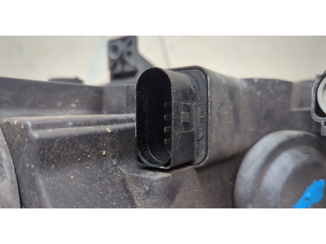 Фара передняя Volkswagen Passat 6 2005-2010 правая