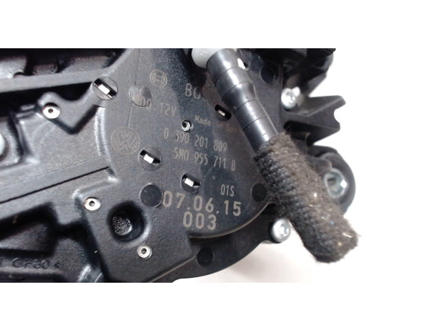 Двигатель стеклоочистителя (моторчик дворников) задний  Volkswagen Golf Plus