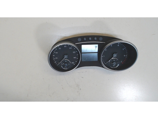 Панель приборов  Mercedes GL X164 2006-2012       1645408847     4.7  Бензин