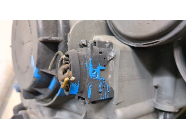 Фара передняя Mercedes C W203 2000-2008 правая