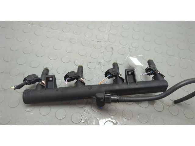 Форсунка топливная  Citroen C4 Picasso 2006-2013         