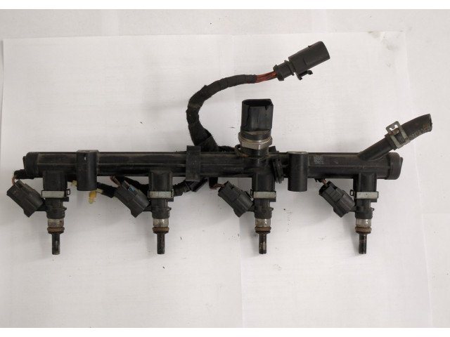 Форсунка топливная  Volkswagen Golf 7 2012-2020    06L906036L, 06K133317G     