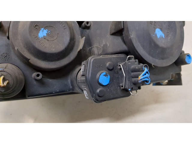 Фара передняя  Volkswagen Passat 5 1996-2000 правая 