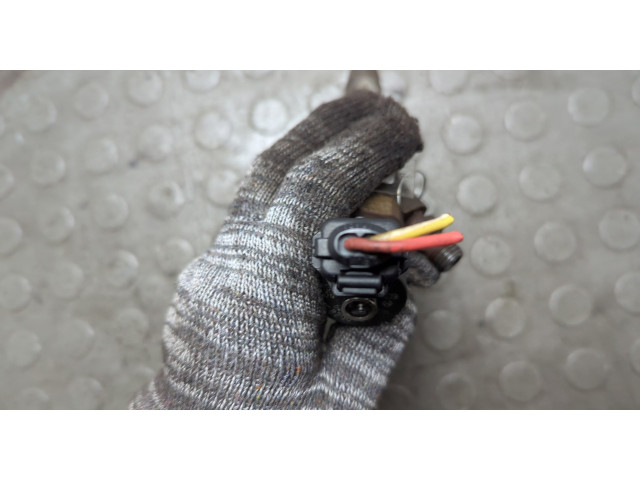 Форсунка топливная  Volvo S40 / V40 1995-2004    8602508     